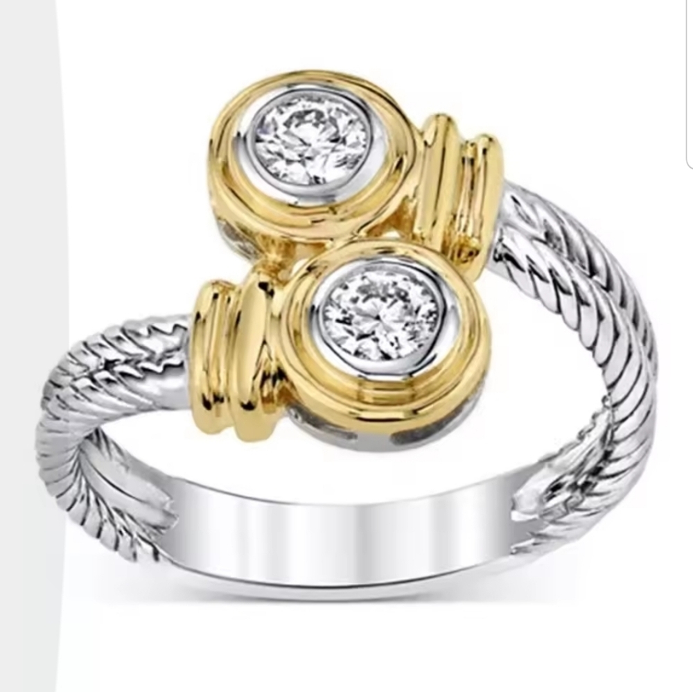 Elegant Gold and Silver Women's Ring - Picture 1 of 1